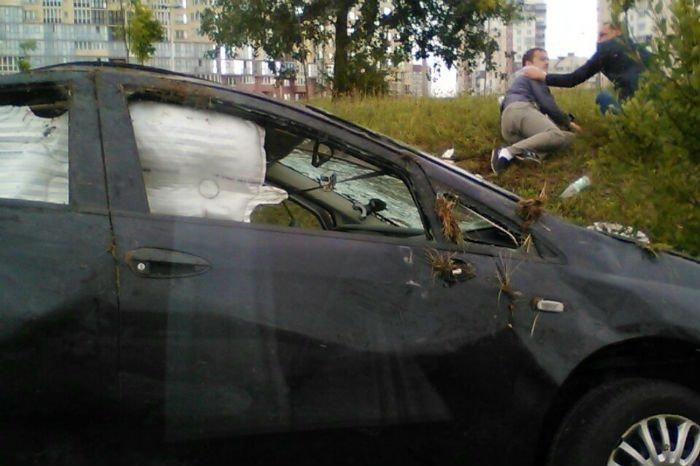 Очевидец: при съезде с МКАД Fiat улетел в кювет (обновлено)