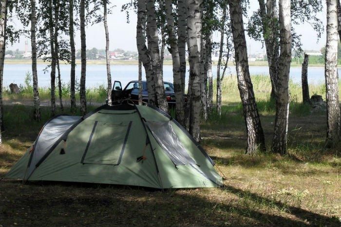 Volvo с пьяным водителем раздавил палатку у озера - погибла спавшая 18-летняя девушка