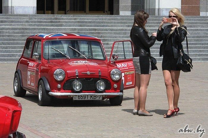 Автомобильная история в центре Минска. Репортаж c «Олдтаймер-ралли-2016»