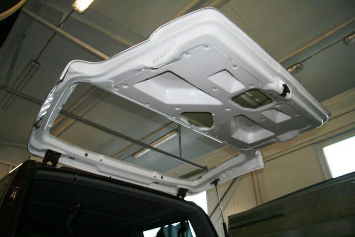 Кузовные детали из стеклопластика - в чем подвох?