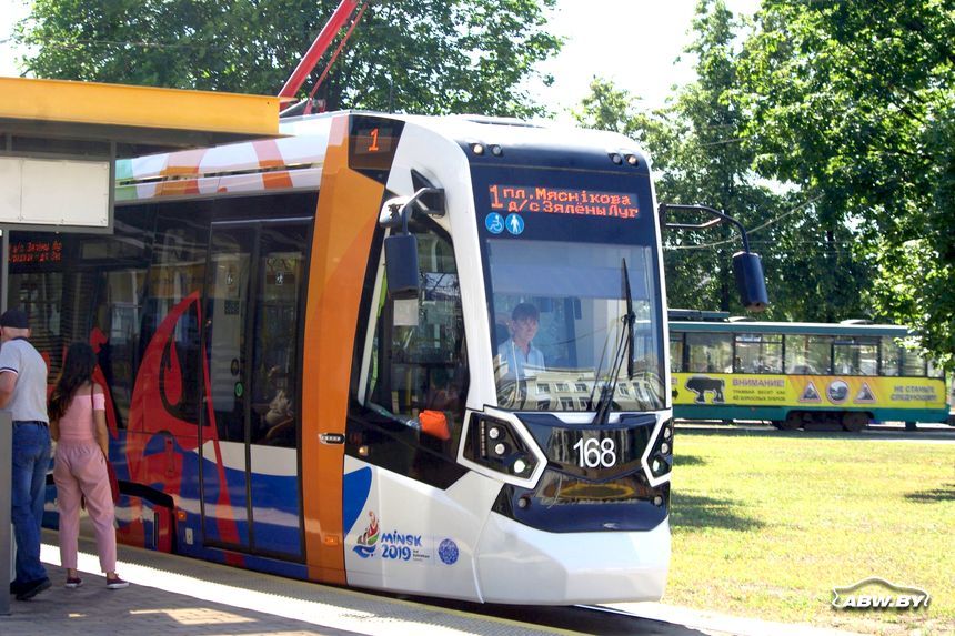 "Метелица" снова в Минске. Нужен ли столице такой трамвай?