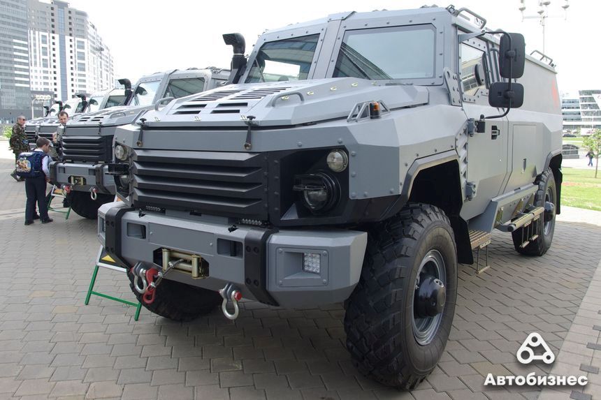 Бронеавтомобили ASILAK-1 будут выпускать в Беларуси: для кого, для чего, какие модели. Что такое РСЗО "Флейта"
