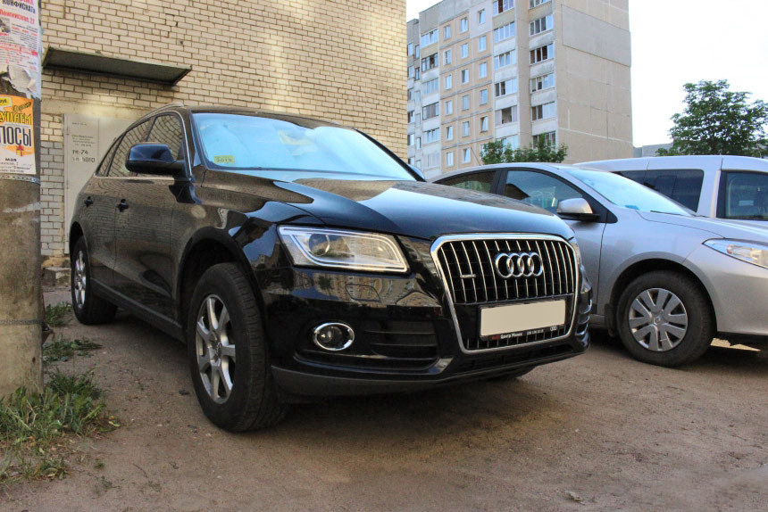 Audi Q5 I        - -  