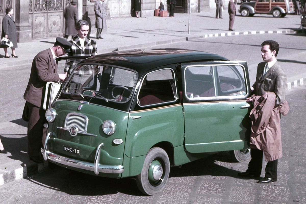 Fiat Multipla, над которым никто не смеялся. Как итальянцы смогли сделать из хэтчбека почти минивэн