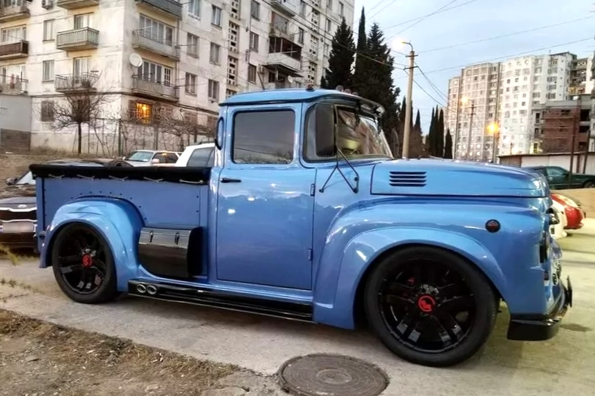 Посмотрите на самый роскошный ЗИЛ-130 с салоном от Lincoln Navigator - YouTube