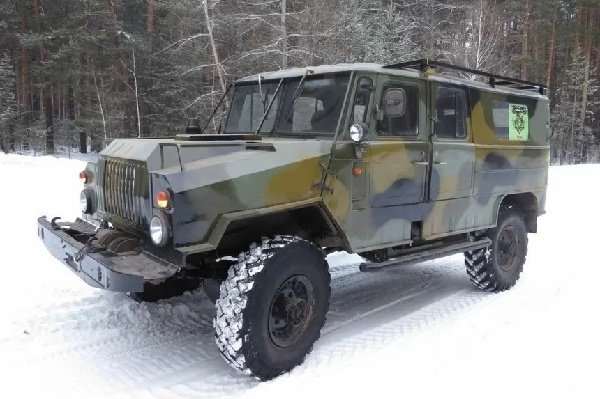 Из ГАЗ-66 сделали огромный внедорожник для охоты