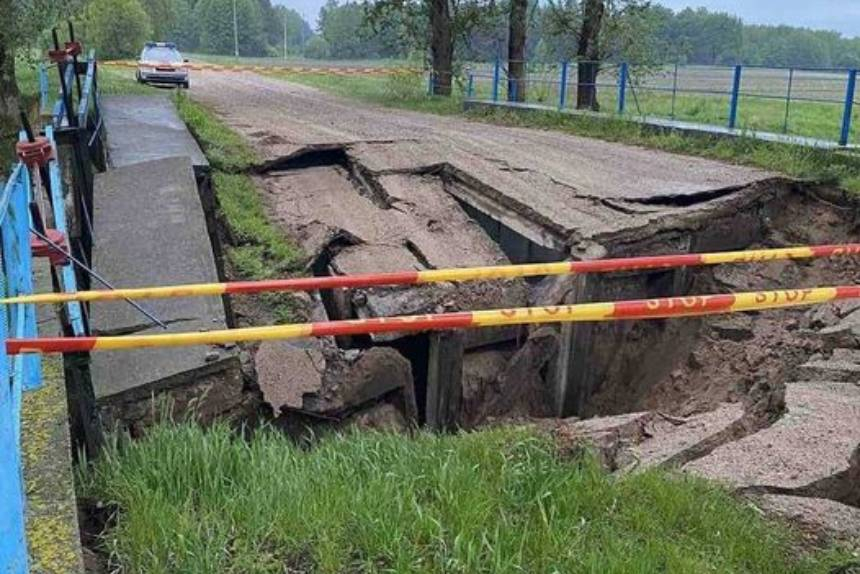 Еще один мост обрушился в Беларуси
