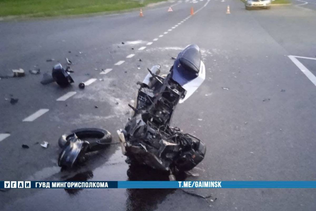 И вновь левый поворот: мотоциклист и его пассажир травмированы в Минске