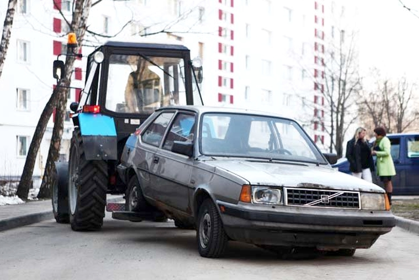 165 единиц автохлама в Минске перемещено на охраняемые стоянки за апрель и май. В лидерах – три района