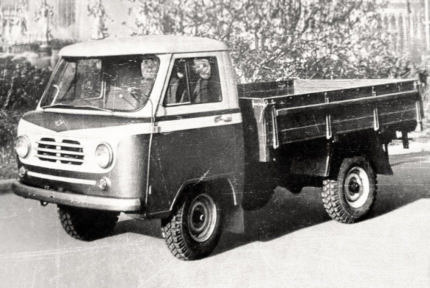 Ульяновской "классике" 60 лет! УАЗ показал архивное фото грузовичка 451Д