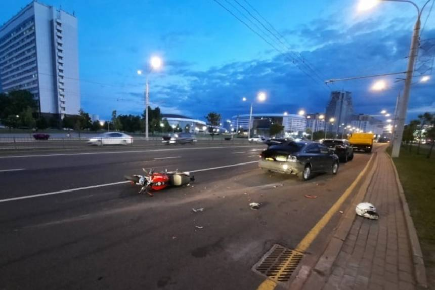 Водитель Volkswagen признан подозреваемым по делу о гибели 19-летней пассажирки мотоцикла в Минске
