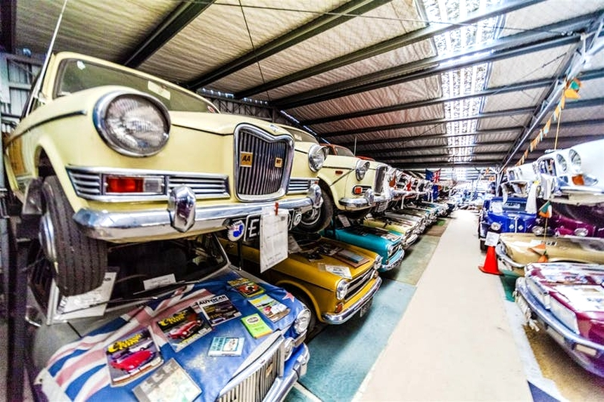 Самая большая в мире коллекция классических британских автомобилей выставлена на продажу после смерти владельца