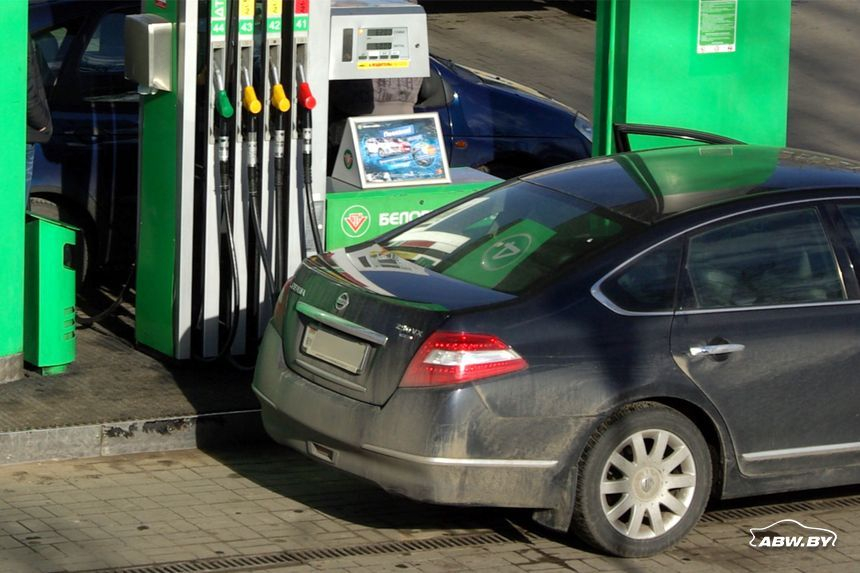 В Беларуси двадцатый раз с начала года дорожает топливо: дизтопливо и 95-й уже по 2 рубля