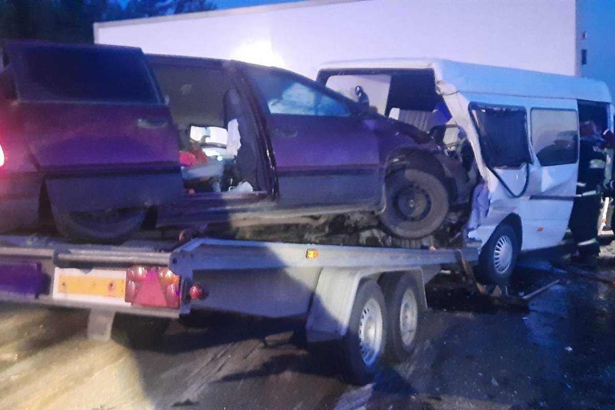 Серьезная авария на трассе М5 – двое погибли, пятеро пострадали