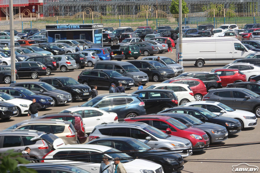 Налоговики предупредили покупателей авто, которые оформляют сделку счет-справкой