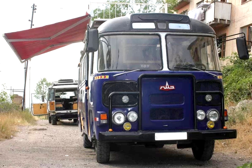 Посмотрите, какой автодом на базе автобуса ПАЗ-672М построили в Армении