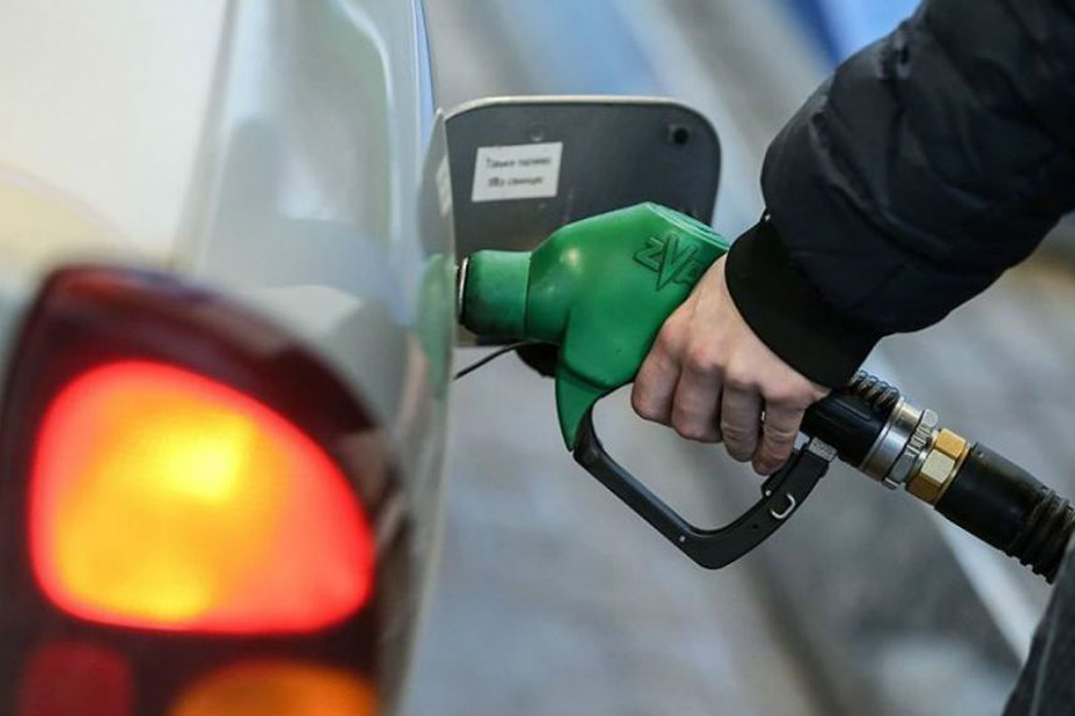"Такого нет ни на одном из рынков мира": почему в Беларуси топливо постепенно дорожает на 1 копейку