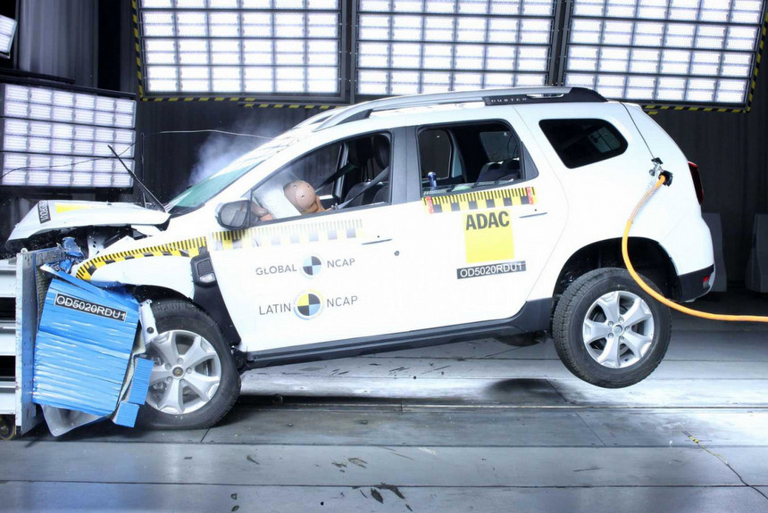 Бразильский Renault Duster показал ужасный результат в краш-тесте LatinNCAP