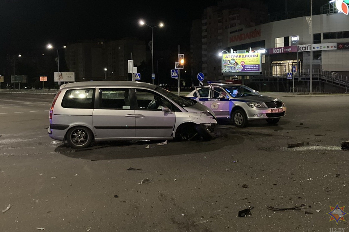 В Борисове Citroёn столкнулся с Mazda – три человека в больнице
