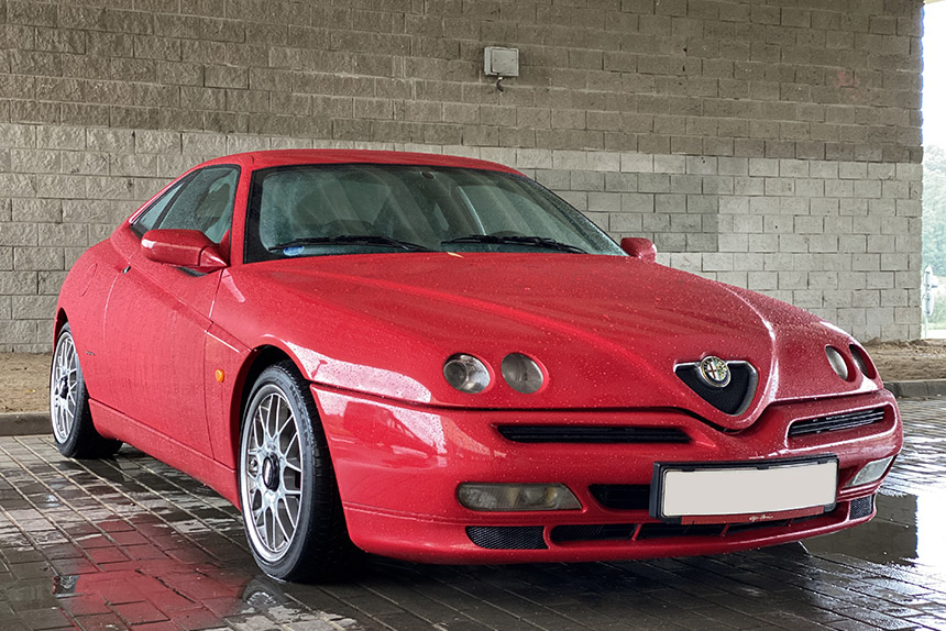 "GTV не надо сравнивать с другими Alfa Romeo, эта модель стоит особняком”. Восемь лет с редкой “итальянкой”