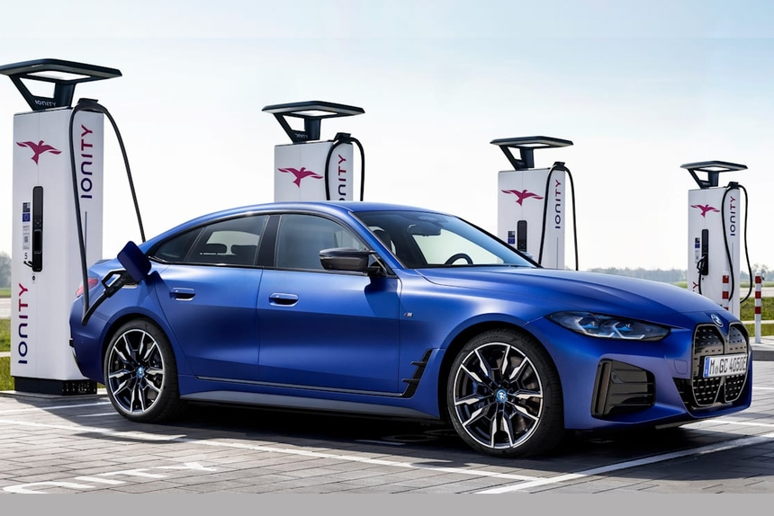 BMW не будет гнаться за емкостью батарей: запас хода 1000 километров не главное