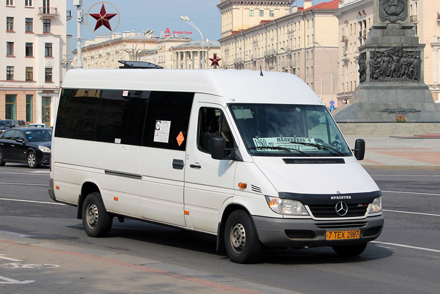 Из 18 пассажиров – 15 без билетов. Налоговая начала проверять маршрутки в Минске