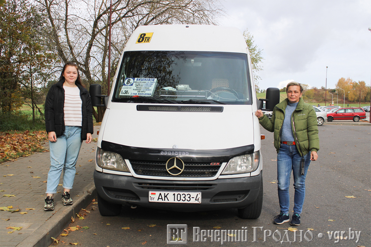 Это не шутки, они работают в маршрутке: мама и дочка возят пассажиров по Гродно