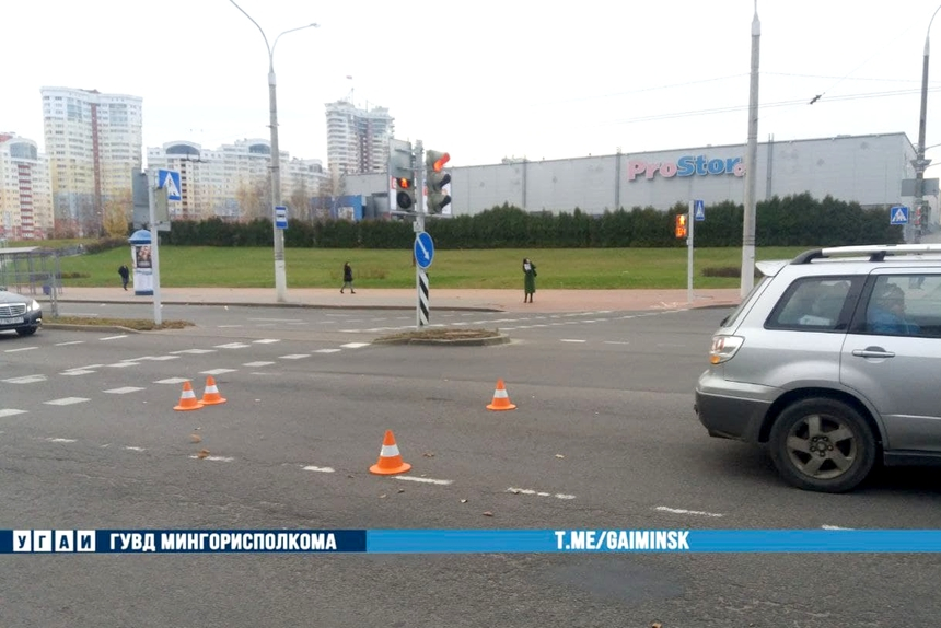 В ГАИ показали, как 12-летний мальчик забежал под автомобиль в Минске