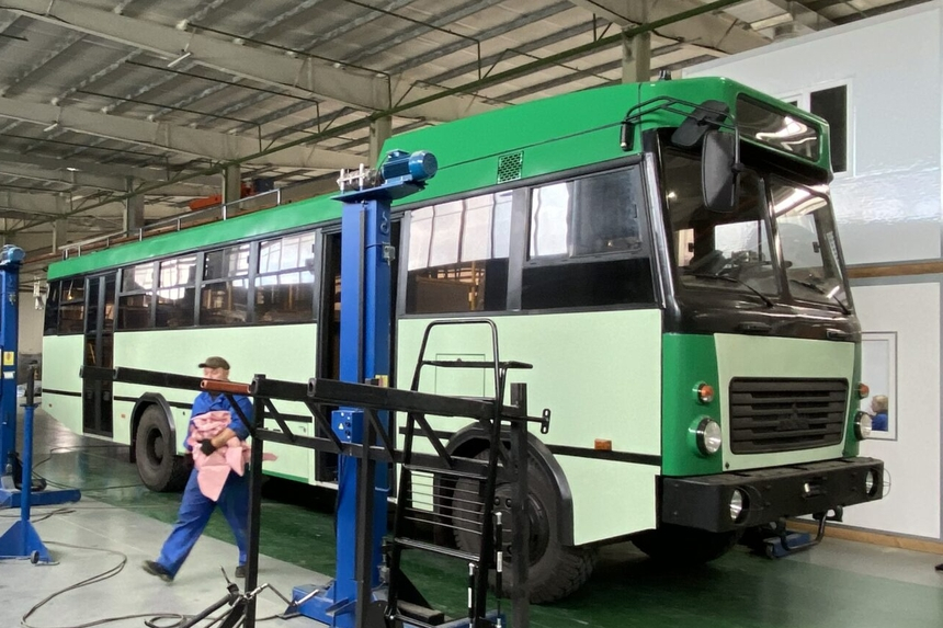 Автобус МАЗ-"африканец" под брендом SUB начала выпускать компания ЭТОН из Жодино