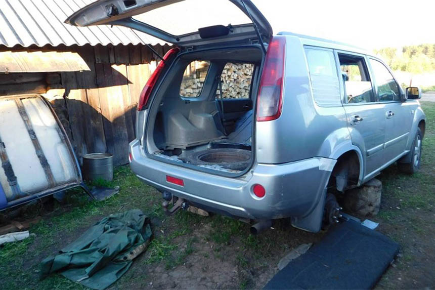 Житель Лепельского района заминировал авто и едва не взорвал жену и дочь