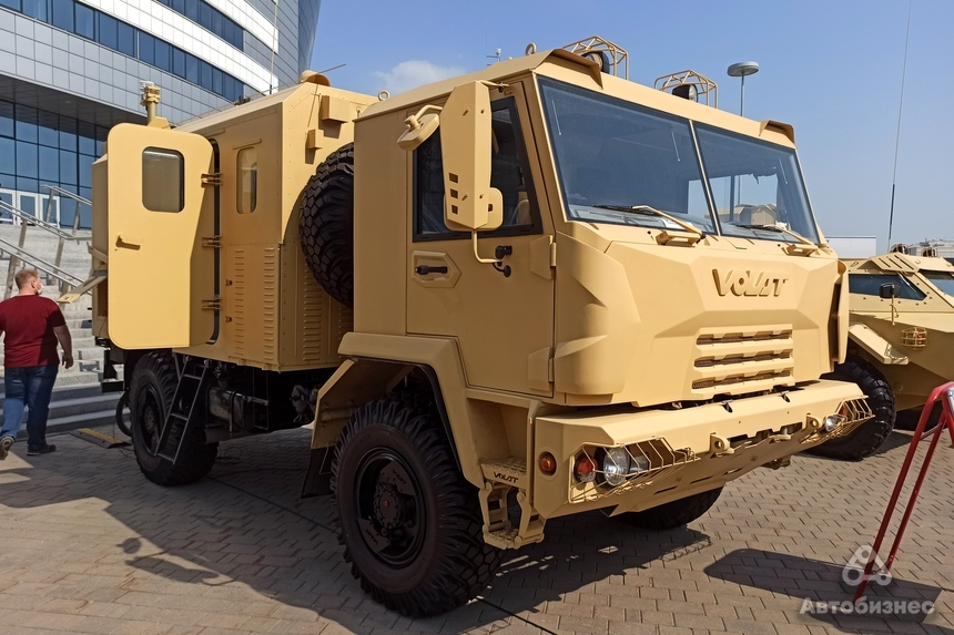 На основе армейского МЗКТ-500200 создается гражданский грузовик