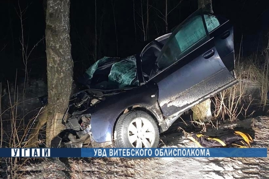 23-летний водитель на Audi вылетел в кювет в Глубокском районе – его и пассажиров увезла "скорая"