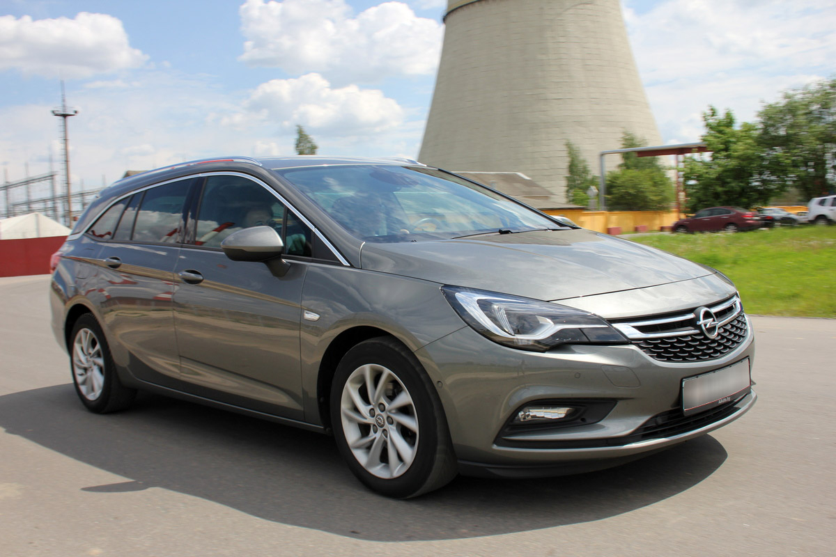 Зря недооценивают? Тест-драйв подержанного Opel Astra K