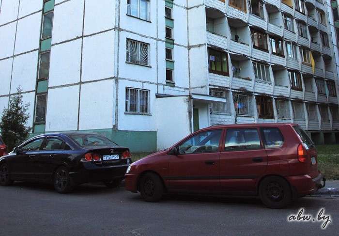 На чем ездят жители богатых и бедных районов Минска. Фоторепортаж