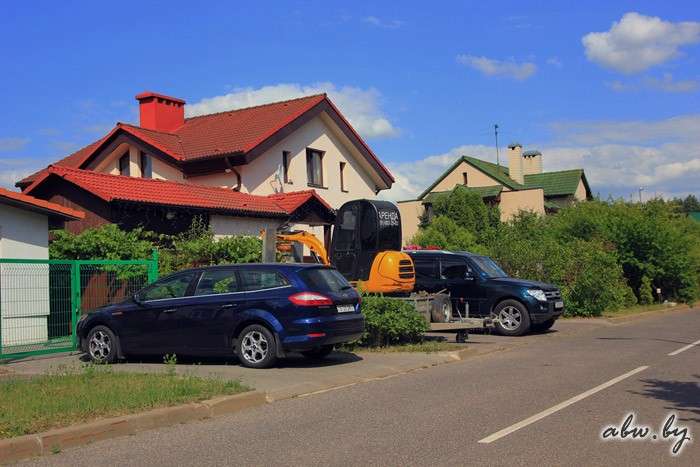 На чем ездят жители богатых и бедных районов Минска. Фоторепортаж