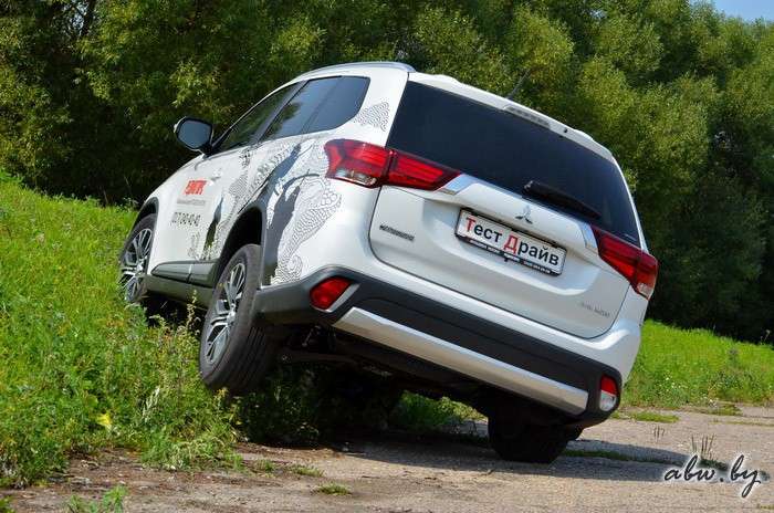 Mitsubishi Outlander: новая внешность, новые настройки