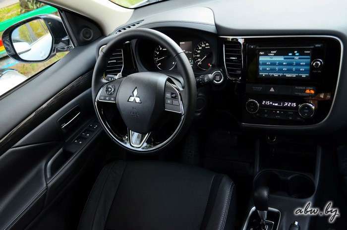 Mitsubishi Outlander: новая внешность, новые настройки