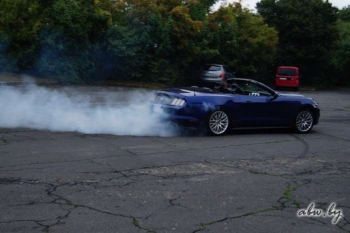 Ford Mustang: … и