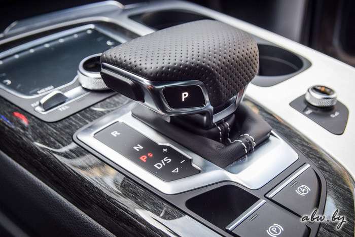 Audi Q7: куда