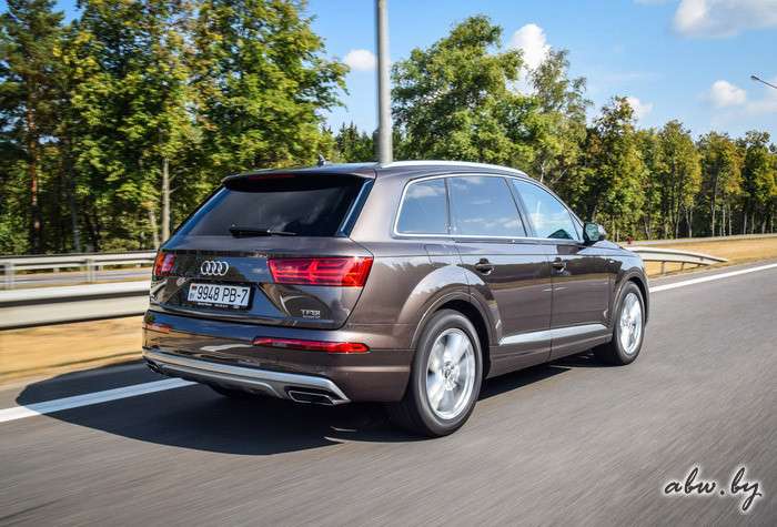Audi Q7: куда