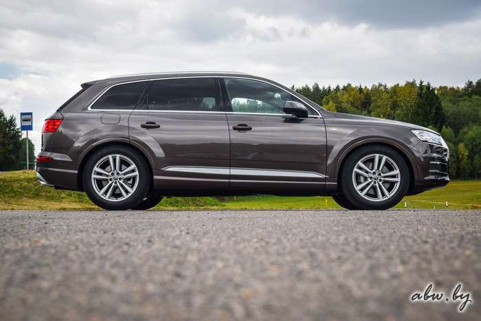 Audi Q7: куда