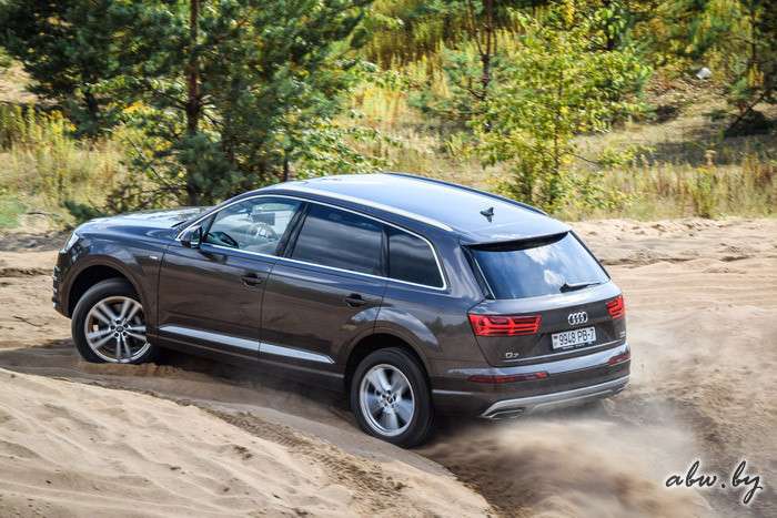 Audi Q7: куда