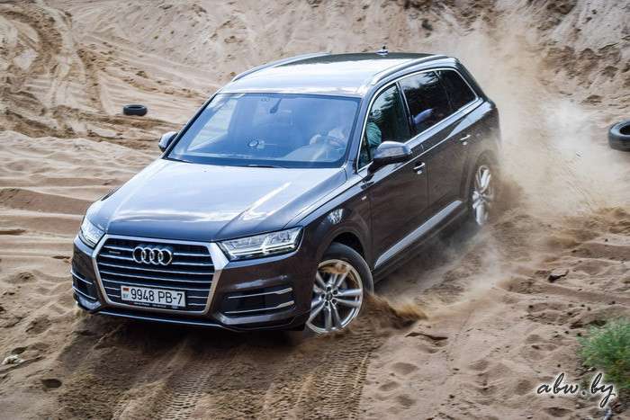Audi Q7: куда