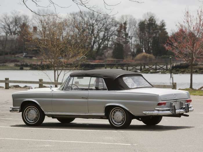 Mercedes Benz w111 Cabrio 280se