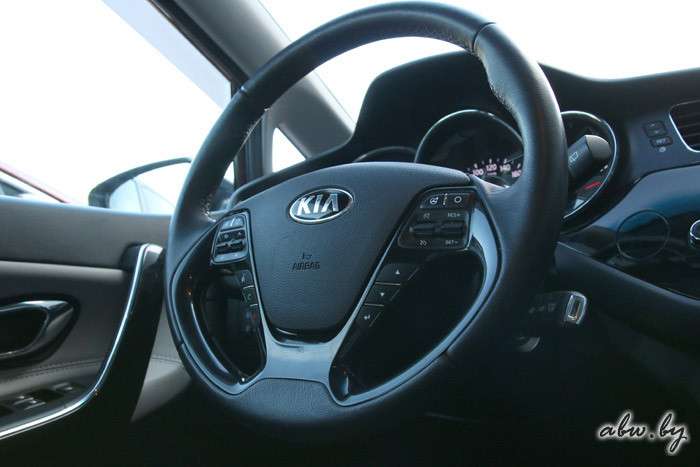 KIA Cee’d до и после: есть ли смысл в рестайлинге по-корейски?