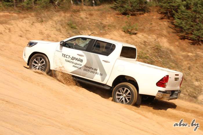 Toyota Hilux New: старая школа, новый подход