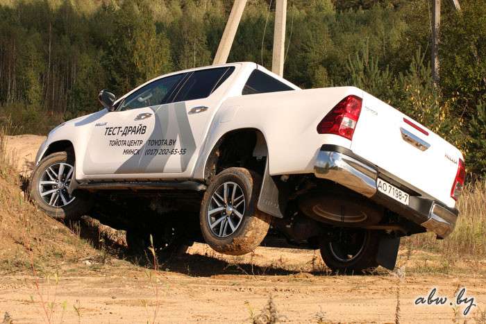 Toyota Hilux New: старая школа, новый подход