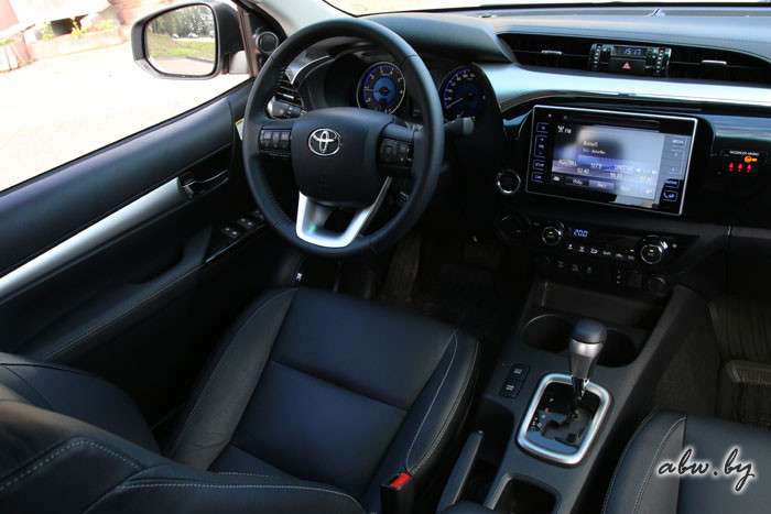Toyota Hilux New: старая школа, новый подход