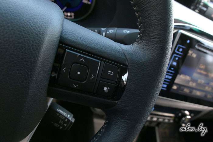 Toyota Hilux New: старая школа, новый подход