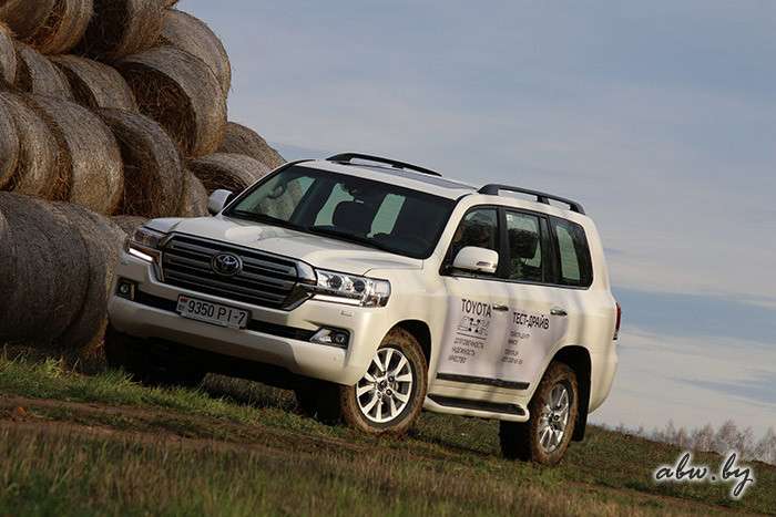 Toyota Land Cruiser 200: 